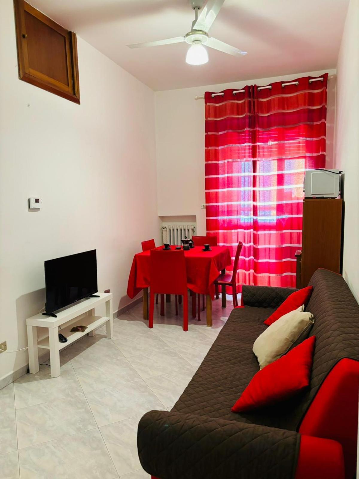 Matthias Central Rooms And Accomodation Bari Exterior photo