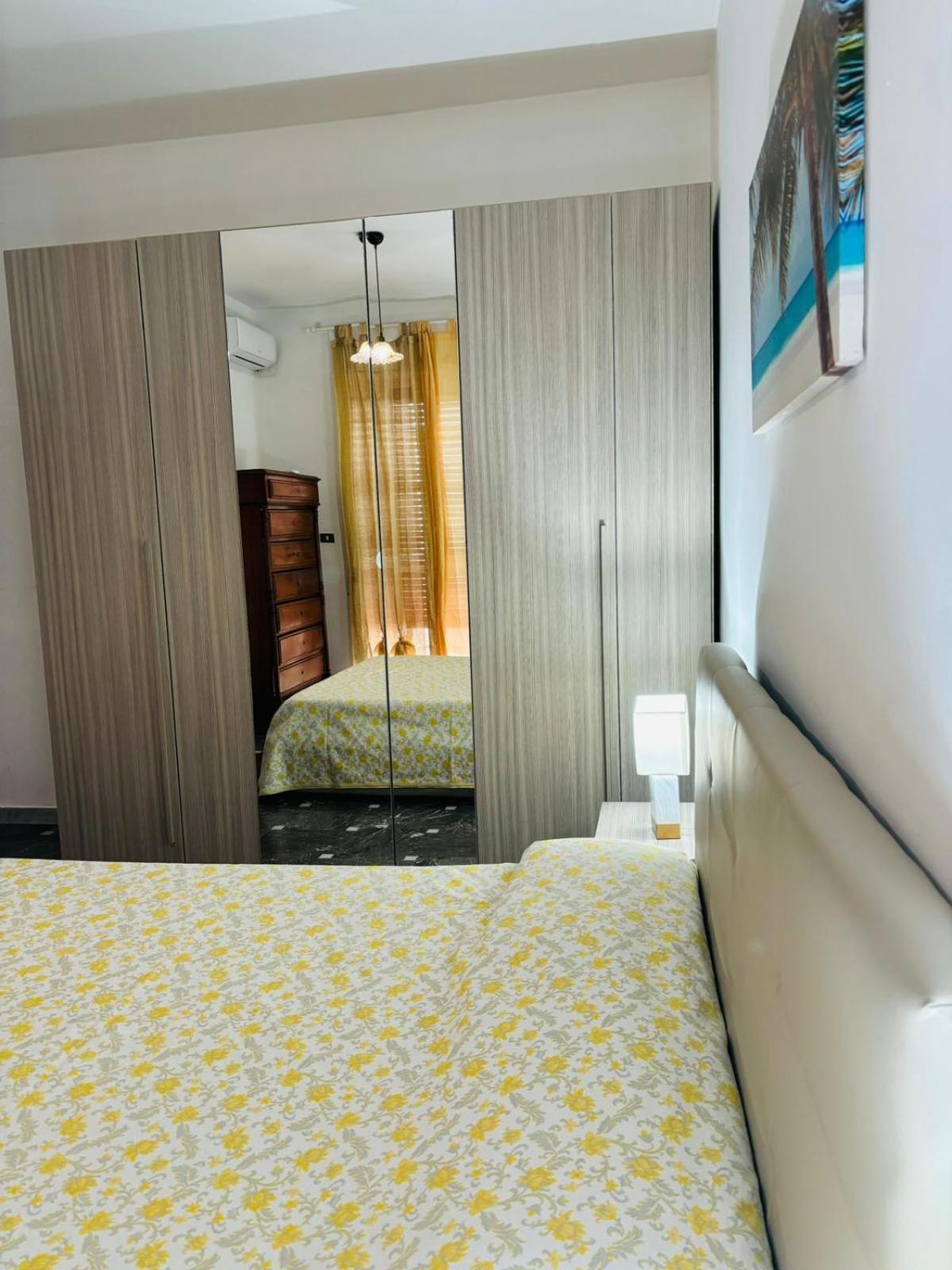 Matthias Central Rooms And Accomodation Bari Exterior photo