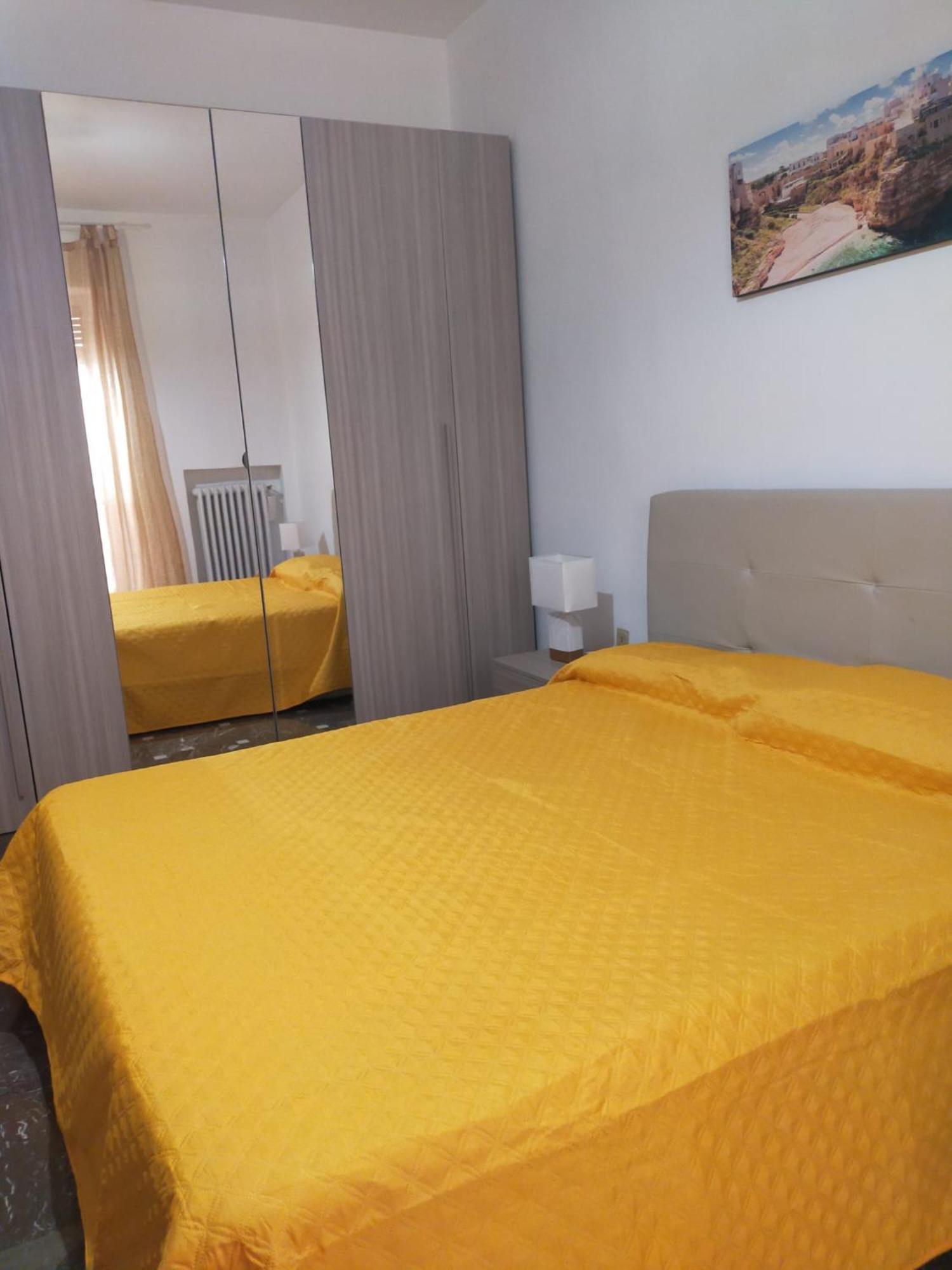 Matthias Central Rooms And Accomodation Bari Exterior photo