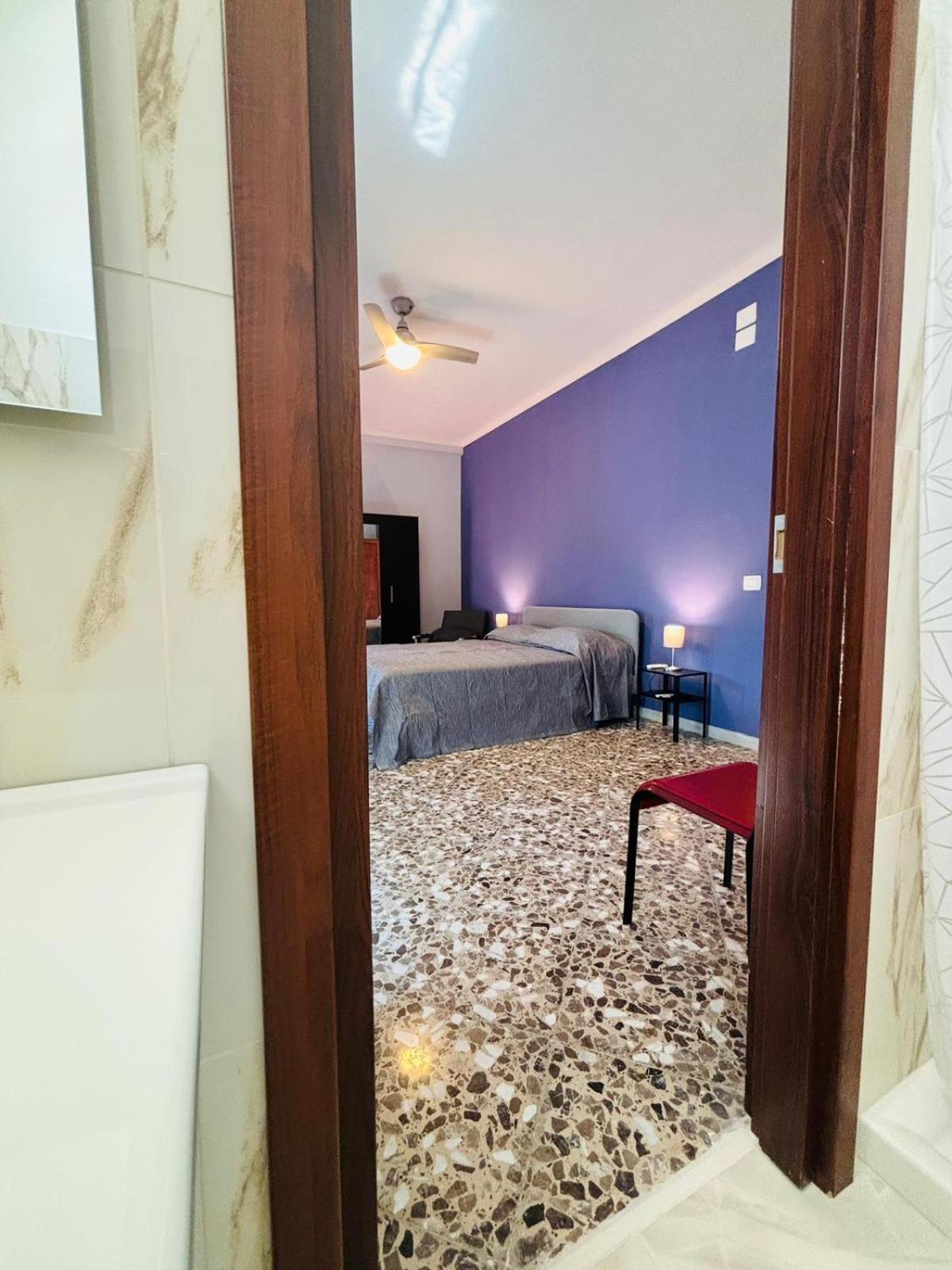Matthias Central Rooms And Accomodation Bari Exterior photo