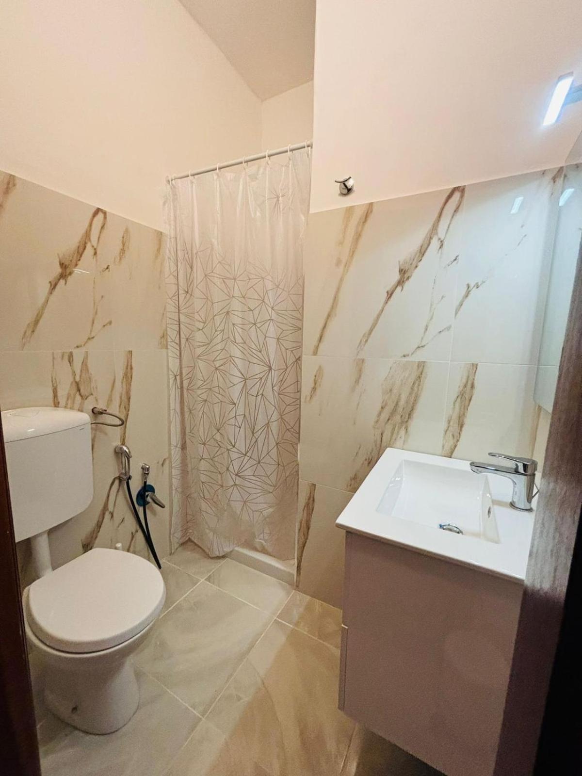 Matthias Central Rooms And Accomodation Bari Exterior photo